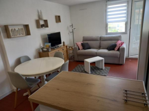 Superbe T2 rénové, parking, 200m plage et falaises